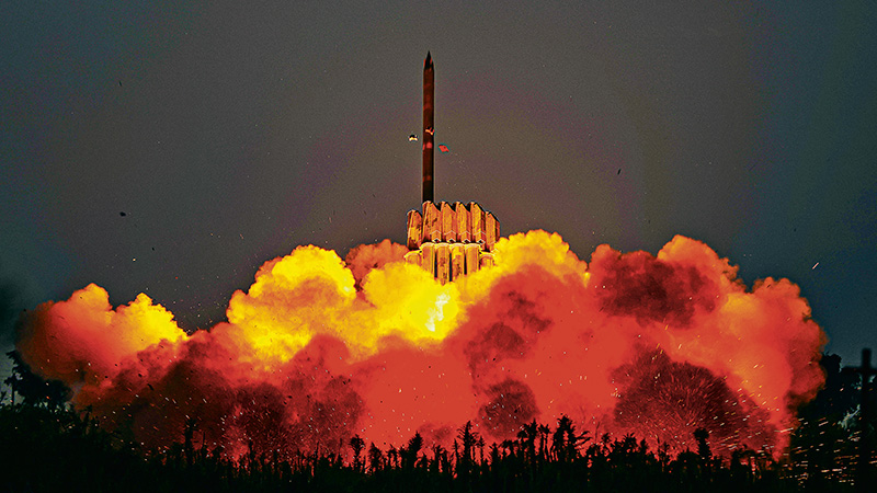 陸軍某旅開展實(shí)彈射擊訓(xùn)練